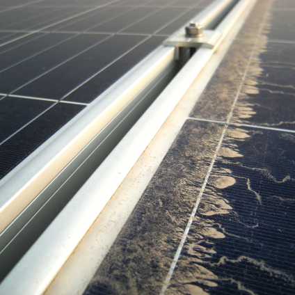 Rinnovabili • clean solar panels