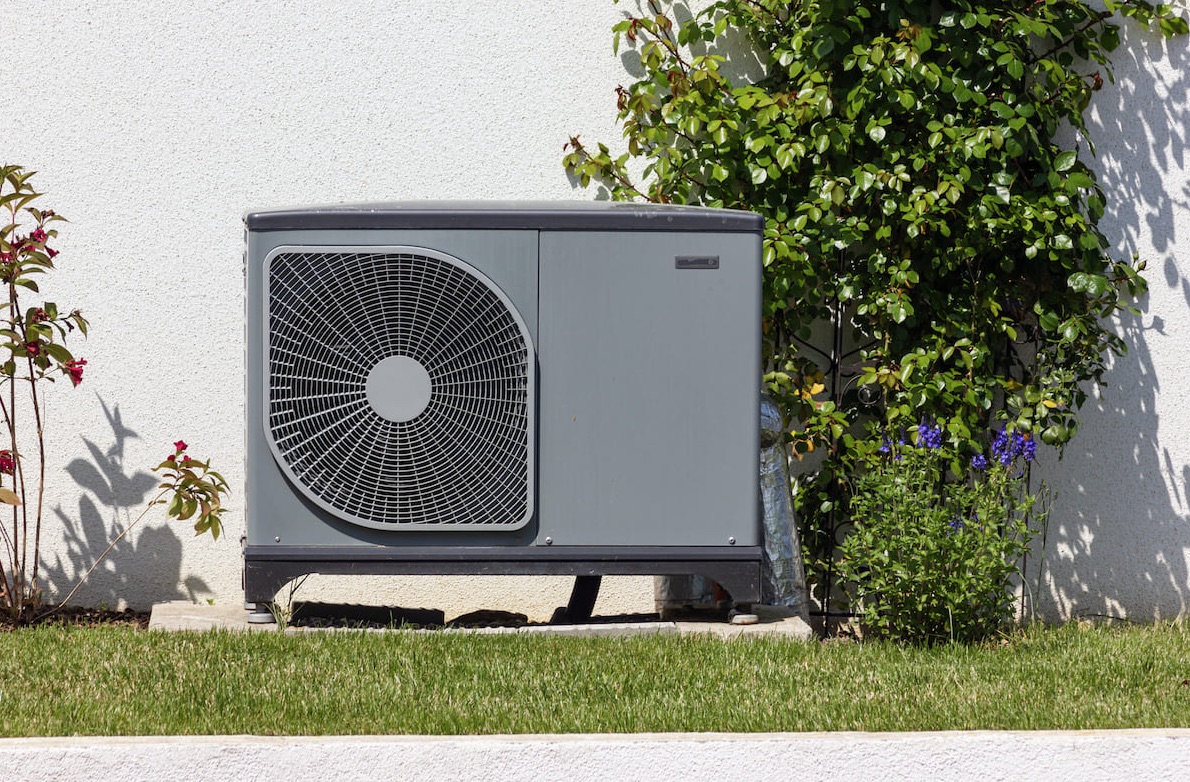 Magnetocaloric heat pumps, improved weight and performance