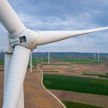 Rinnovabili • wind speed decline: climate change cuts wind power by 40% in Europe