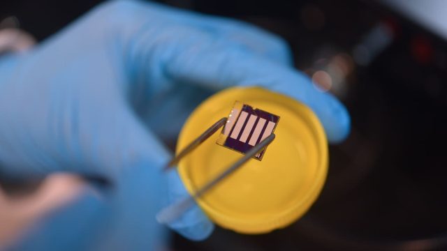 Rinnovabili • Tin halide perovskites achieve world record in solar conversion