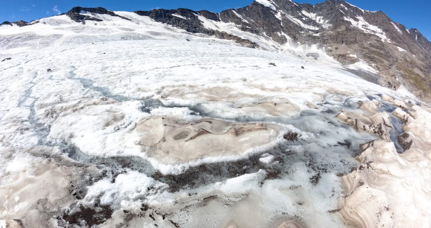 Rinnovabili • Glacier collapse in Switzerland, global warming hits the Alps hard