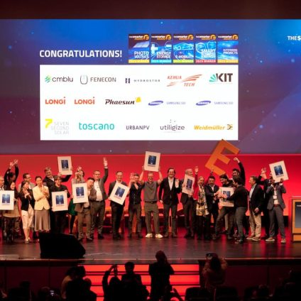 Rinnovabili • Photovoltaic innovations 2025: top 3 winners of the smarter E AWARDs
