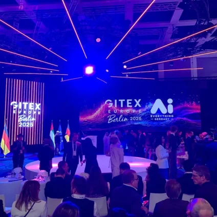 Rinnovabili • Gitex Europe: Geoffrey Hinton warns of AI’s energy crisis and calls for analog solutions