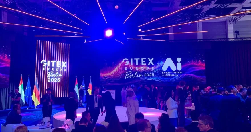 Rinnovabili • Gitex Europe: Geoffrey Hinton warns of AI’s energy crisis and calls for analog solutions