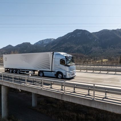 Rinnovabili • volvo truck aerodynamics consumption: fuel and emissions cut