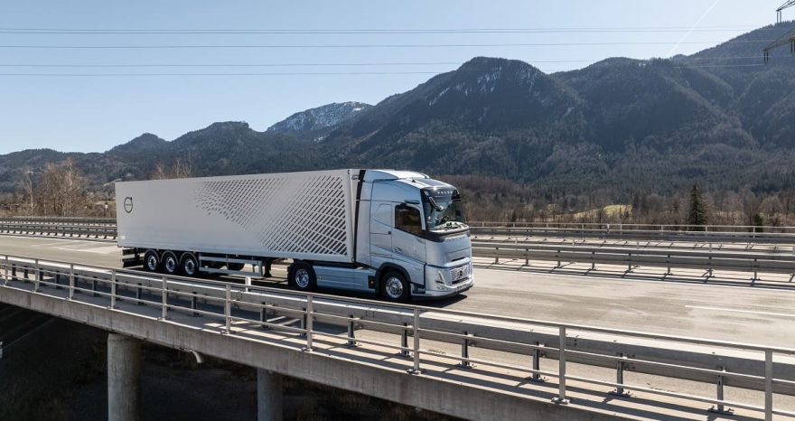 Rinnovabili • volvo truck aerodynamics consumption: fuel and emissions cut
