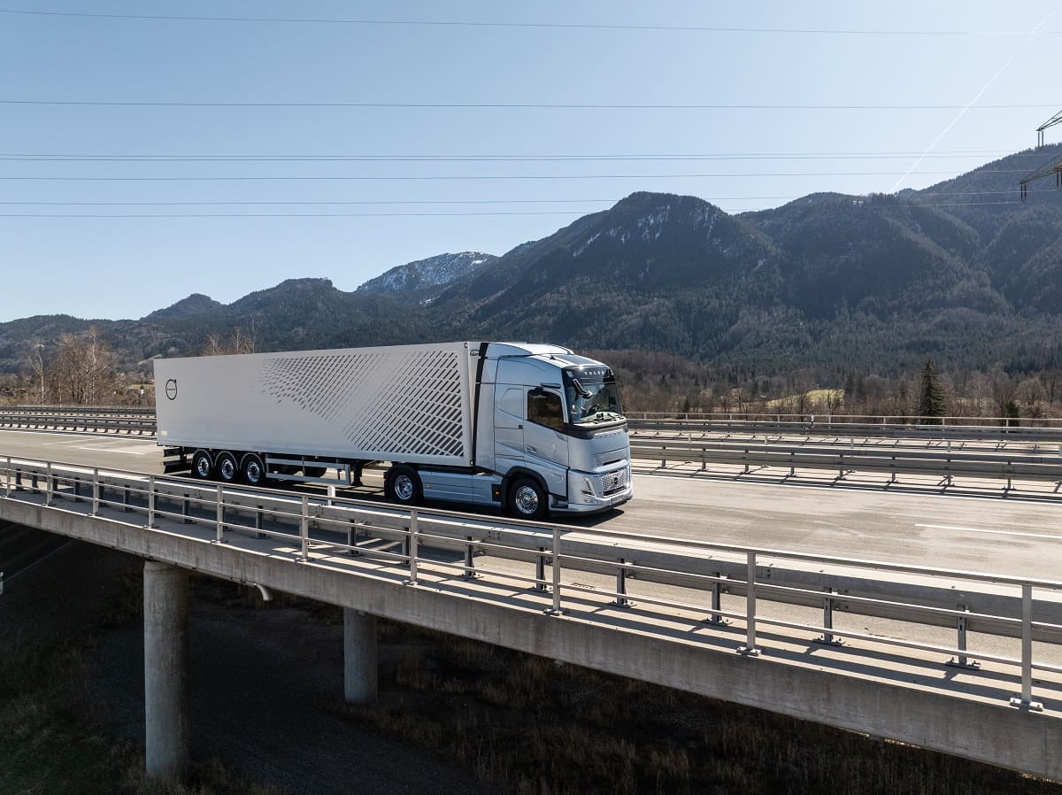 volvo truck aerodynamics consumption: fuel and emissions cut