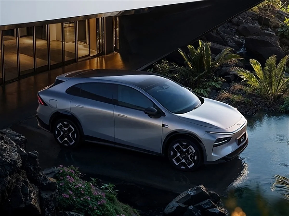 car with AI, Xpeng G7 debuts as China’s most advanced EV