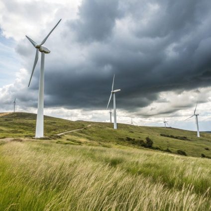 Rinnovabili • Energy prices down 57% by 2030 with renewables, says EU study