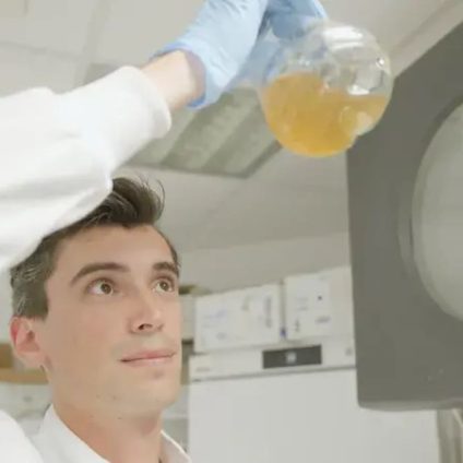 Rinnovabili • Plastic waste converted into paracetamol with zero emissions
