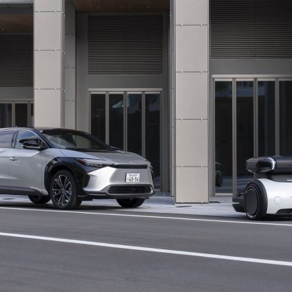 Rinnovabili • Toyota electric car charger: 6 kW home unit adds 300 km overnight
