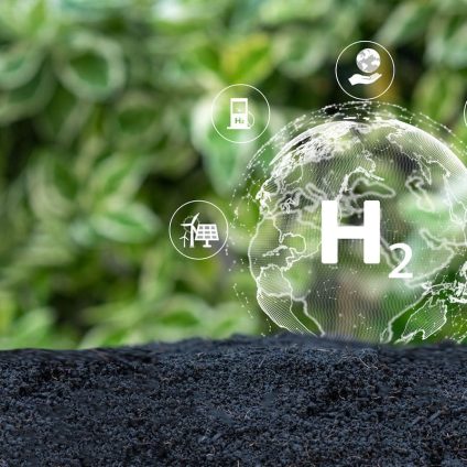 Rinnovabili • Green hydrogen investments exceed $110B with 500 projects