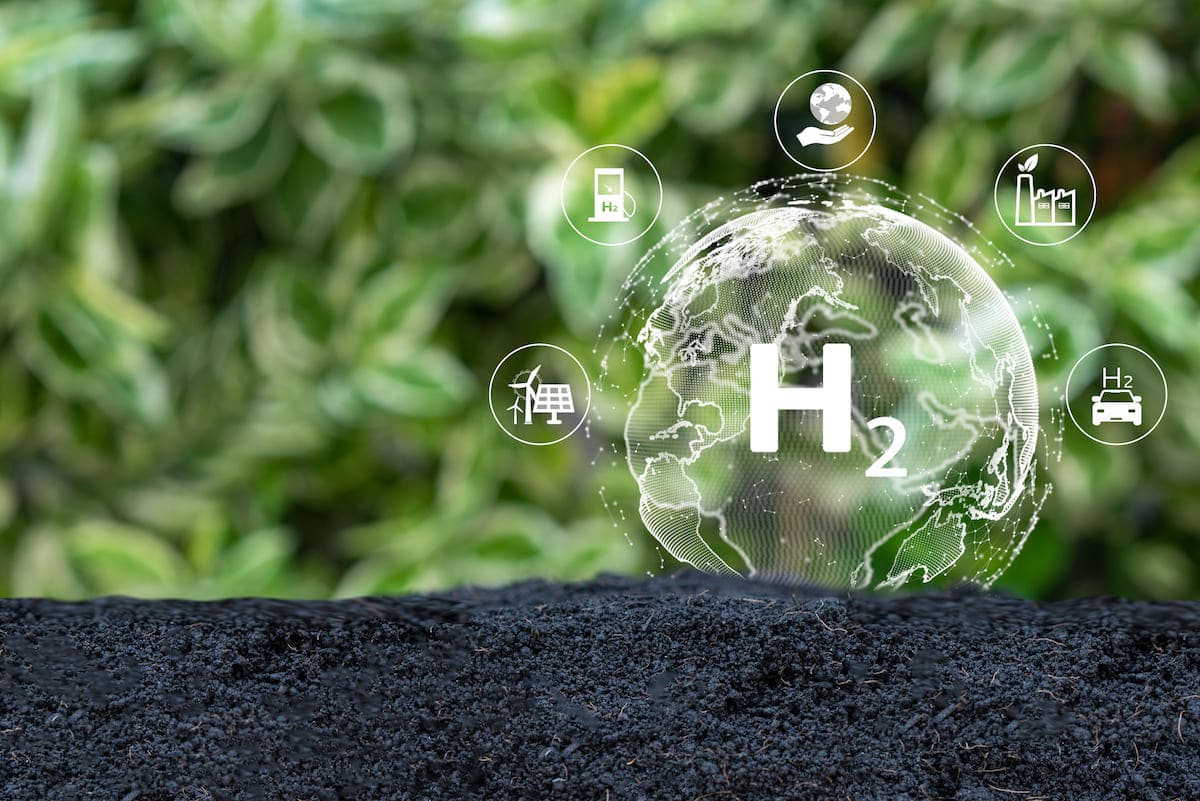 Green hydrogen investments exceed $110B with 500 projects
