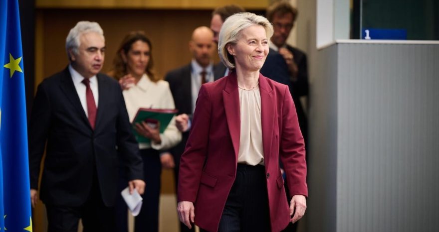 Rinnovabili • Russian gas imports ban, EU finalizes historic energy shift