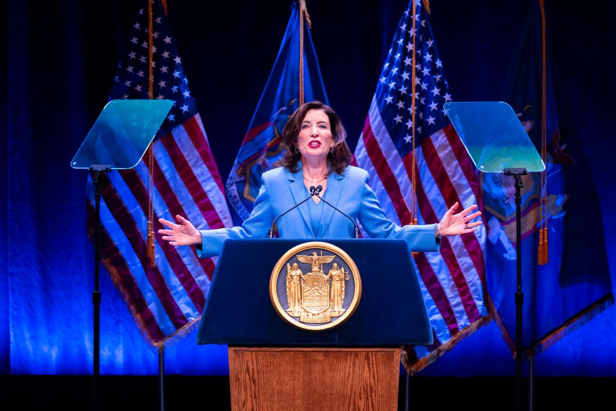Rinnovabili ⢠New York Governor Introduces Proposal to Curb Data Centersā Energy Demand
