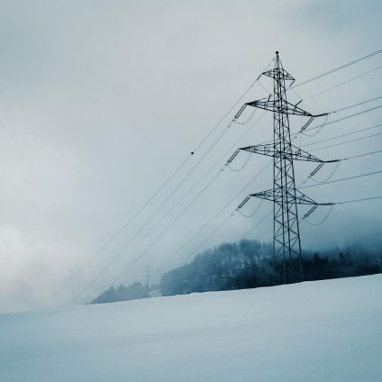 Rinnovabili • U.S. Natural Gas Prices Spike Above $6 as Arctic Storm Strains Supply and Demand