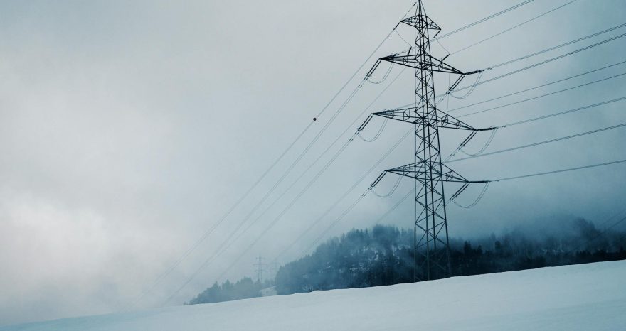 Rinnovabili • U.S. Natural Gas Prices Spike Above $6 as Arctic Storm Strains Supply and Demand