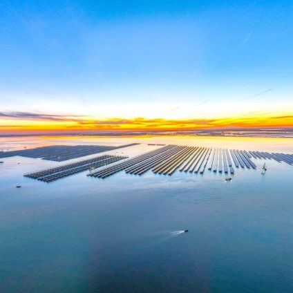 Rinnovabili • The world’s largest offshore solar plant