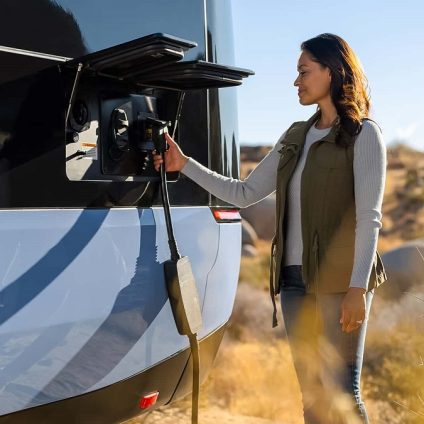 Rinnovabili • Electric travel trailer with solar, a week of off-grid power