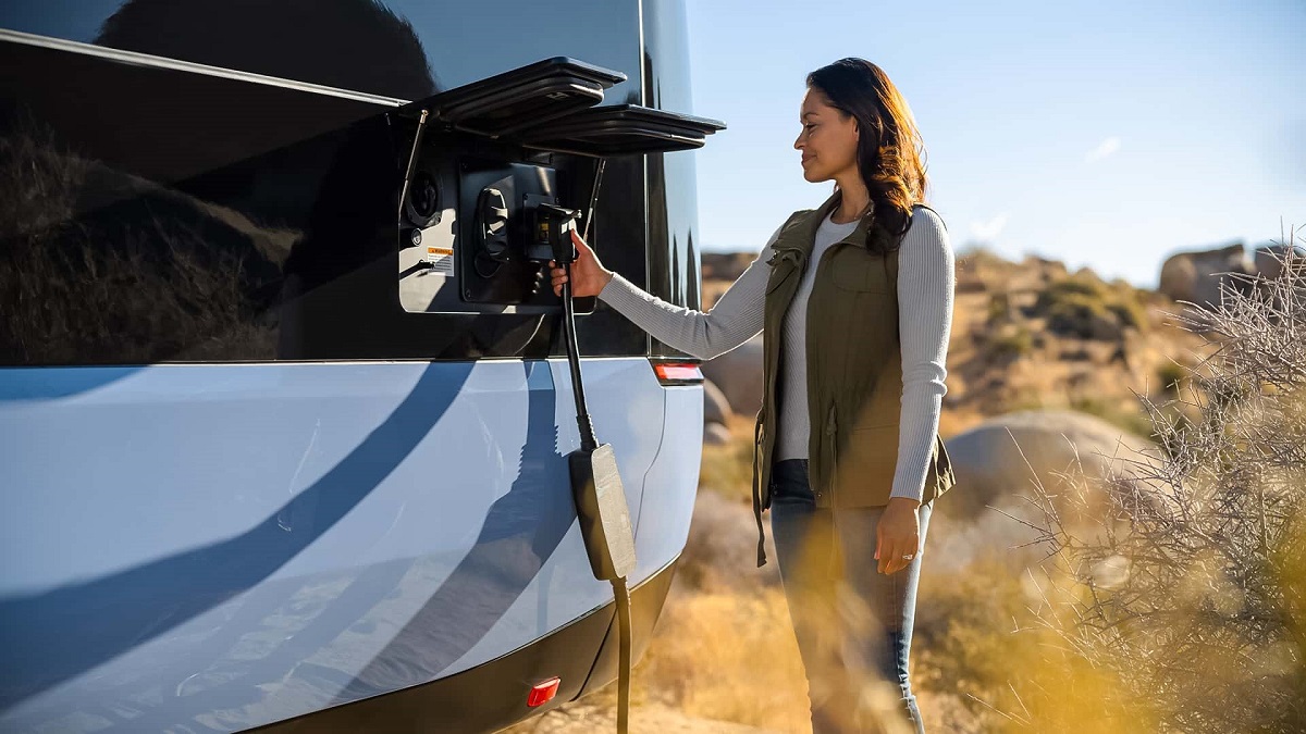 Rinnovabili • Electric travel trailer with solar, a week of off-grid power