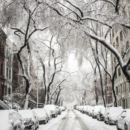 Rinnovabili • Record Snowfall Tests Grid Resilience in the Northeast