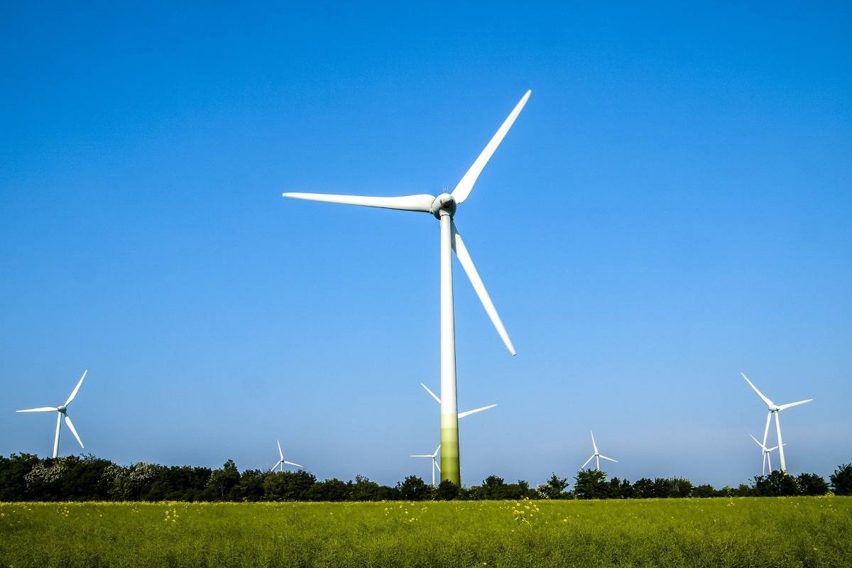 Global wind turbine market hits 169 GW in 2025
