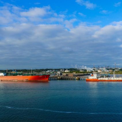 Rinnovabili • Global oil market: Navigating geopolitical crisis & price volatility