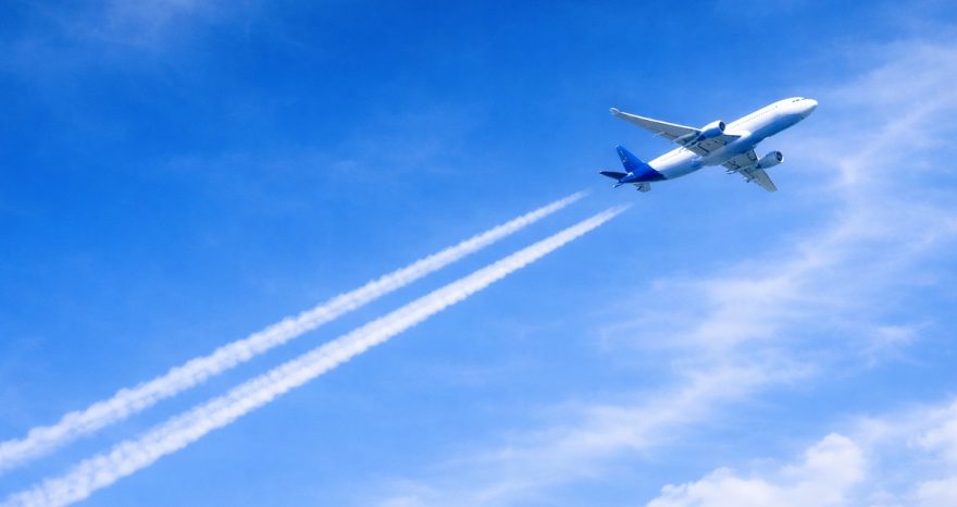 Rinnovabili • Google AI & American Airlines cut aviation contrail pollution