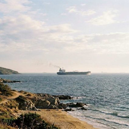 Rinnovabili • strait-of-hormuz-oil-market-disruption