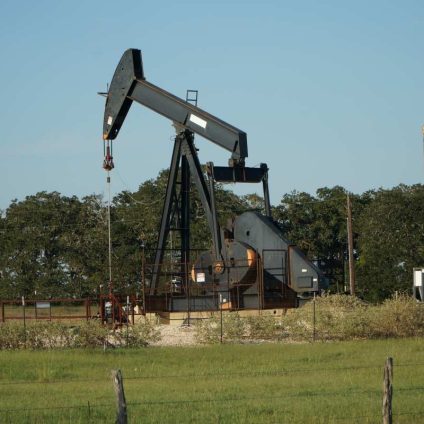 Rinnovabili • US gasoline prices surge on low inventories