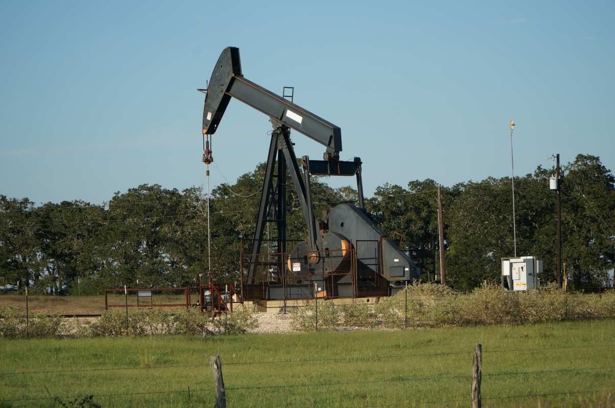 Rinnovabili ⢠US gasoline prices surge on low inventories