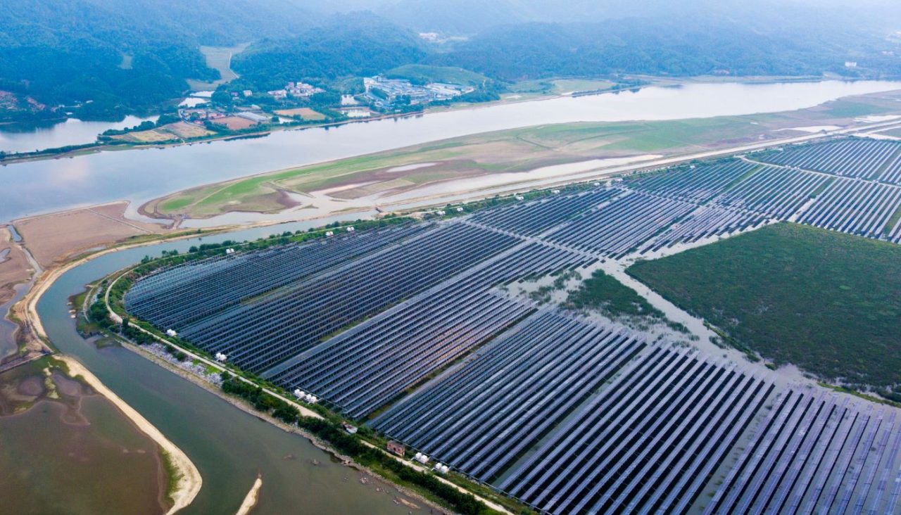 global-solar-capacity-growth-record-2025-slowdown-2026