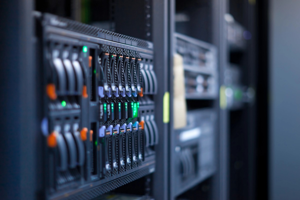 Rinnovabili ⢠AI data center emissions hit record highs