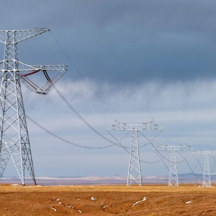 Rinnovabili • China wind and solar slowed by grid and coal