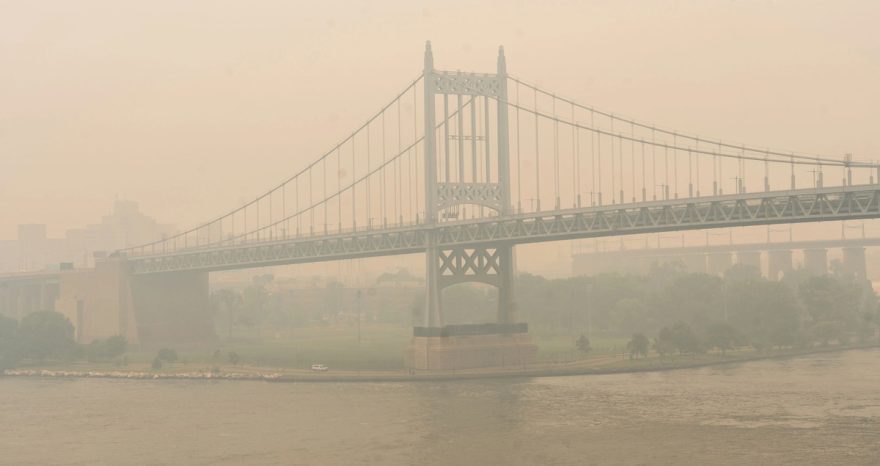 Rinnovabili • Canada wildfire smoke chokes US cities as Trump blamCanada wildfire smoke chokes US cities as Trump blames Ottawaes Ottawa