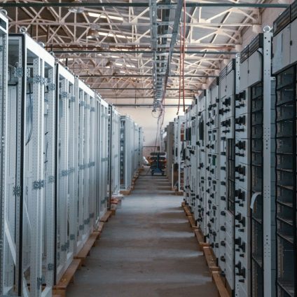 Rinnovabili • Geothermal batteries for AI data centers could reduce cooling energy by 70%