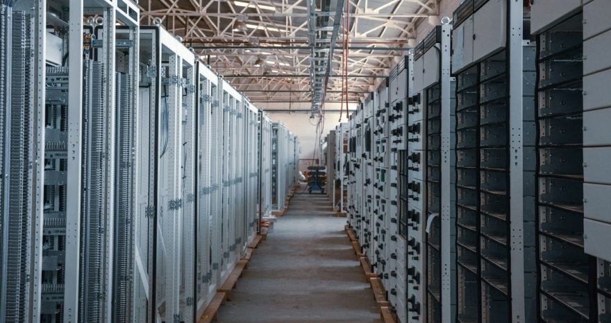 Rinnovabili • Geothermal batteries for AI data centers could reduce cooling energy by 70%