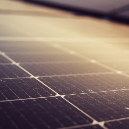 Rinnovabili • Triple-junction perovskite solar cells approach 30% efficiency