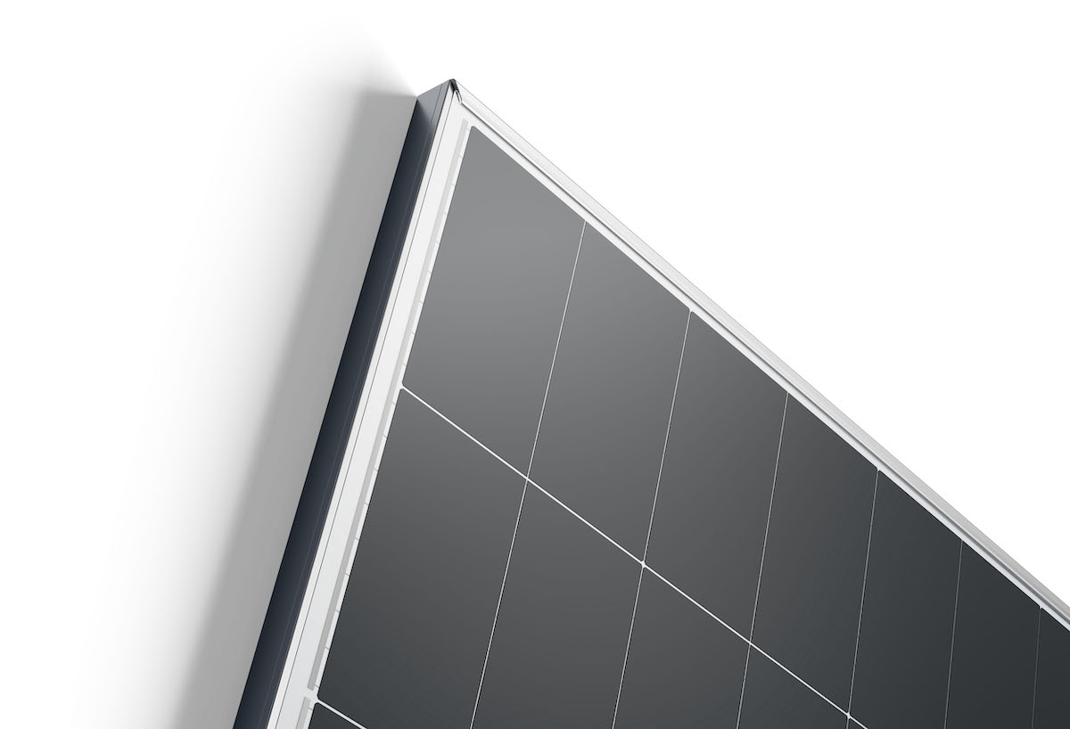 Rinnovabili • LONGi HIBC solar cell reaches record 28.29% efficiency